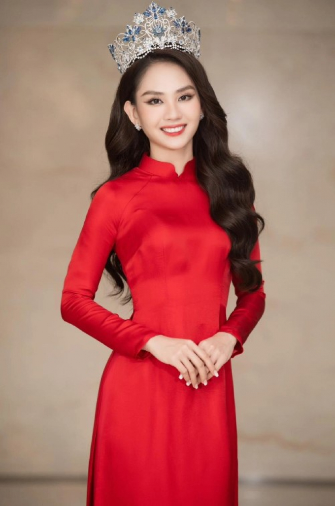 Hoa hậu Mai Phương nói gì về quyết định nhận con nuôi ở tuổi 23?