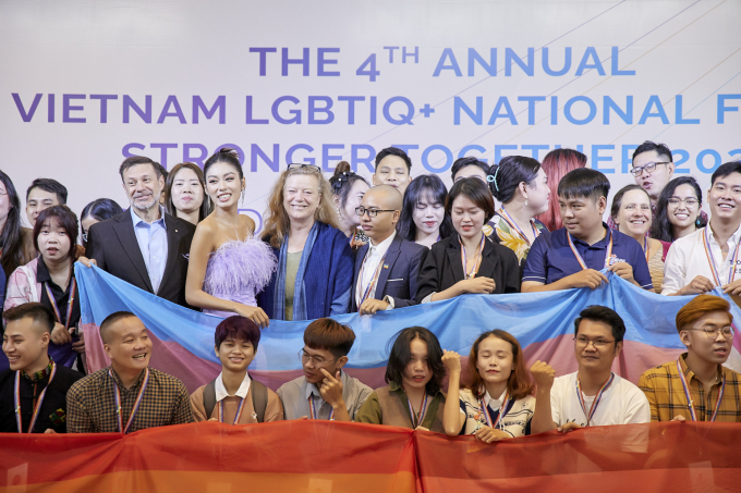Á hậu Lê Thảo Nhi: “Tôi mong muốn cộng đồng LGBTQ+ là một phần của xã hội này”