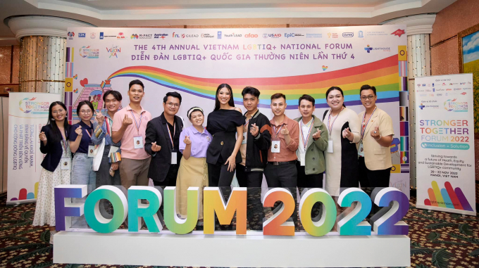 Á hậu Kim Duyên tự hào nhận giải Đồng minh của Cộng đồng LGBTIQ+