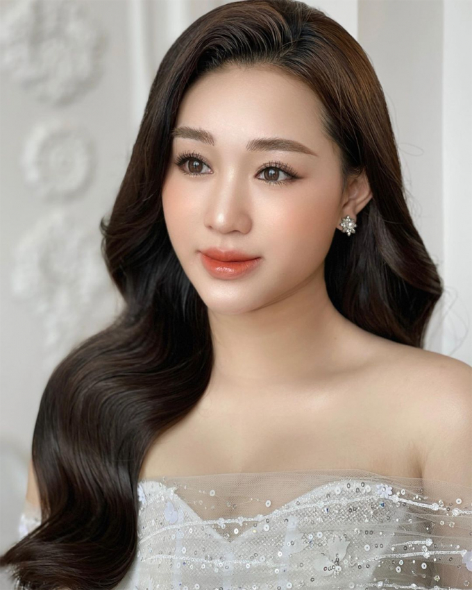 Chân dung bà xã xinh đẹp của cầu thủ Hồ Tấn Tài: Tên nam tính nhưng nhan sắc ngọt ngào như hoa hậu