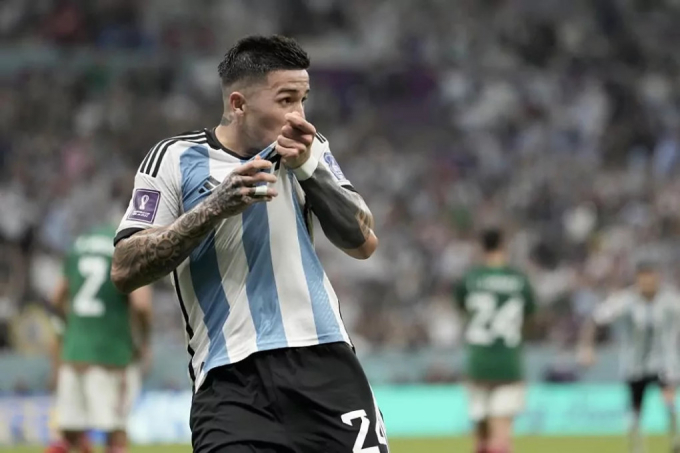 Messi làm hết, Argentina có chiến thắng đầu tiên ở World Cup 2022