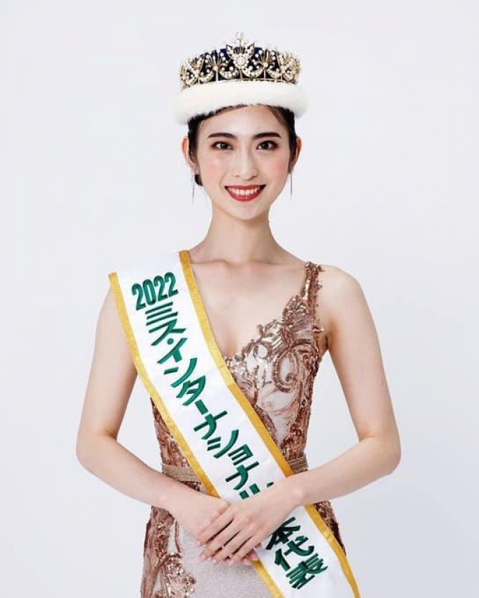 Phương Anh chính thức nhận sash Vietnam, hành trình chinh phục vương miện Miss International 2022 bắt đầu