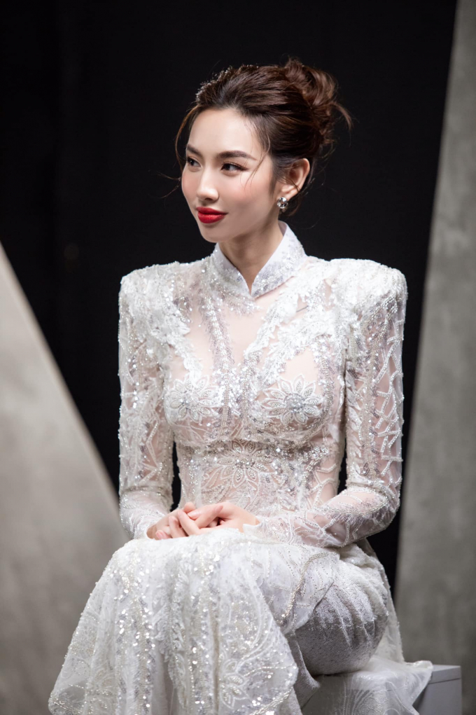 Miss Grand 2021 - Thùy Tiên: Tôi sống với dì từ năm 4 tuổi, đến 20 tuổi vẫn thấy tương lai mịt mờ