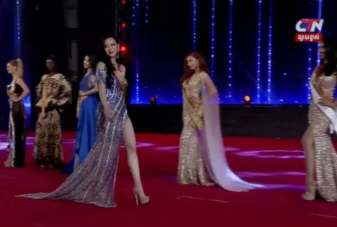 Giải mã chiếc váy truyền may mắn của Tân Hoa hậu Trái đất: Diện đồ cũ nhưng ẵm vương miện