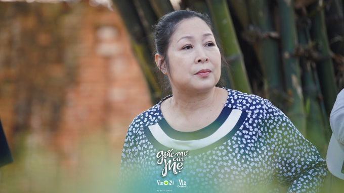 Khán giả khóc cạn nước mắt vì vai bà Thanh của NSND Hồng Vân trong phim “Giấc mơ của mẹ”