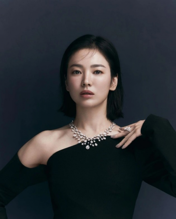Vinh quang trong thù hận và sự nổi loạn của Song Hye Kyo