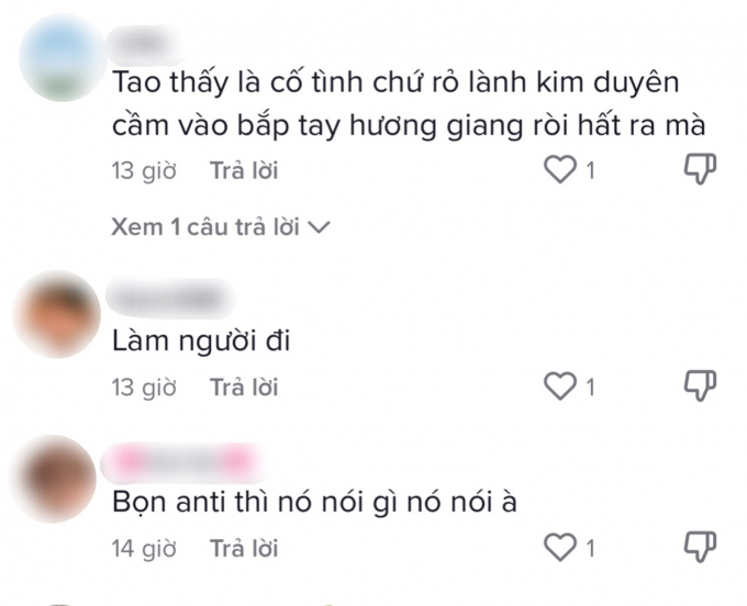 Xôn xao video Hương Giang cố ý hất tay Kim Duyên, netizen nghi vấn: Quan hệ chị em có thật sự thân thiết?