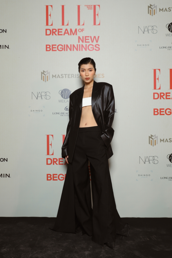 Sao việt đọ sắc tại ELLE Fashion Show 2022: Jun Vũ chặt chém, Quỳnh Anh Shyn thanh lịch lạ thường