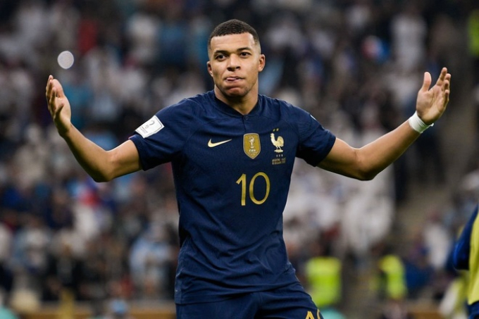 Không giành được chức vô địch, Kylian Mbappe vẫn xô ngã hàng loạt kỷ lục kinh điển