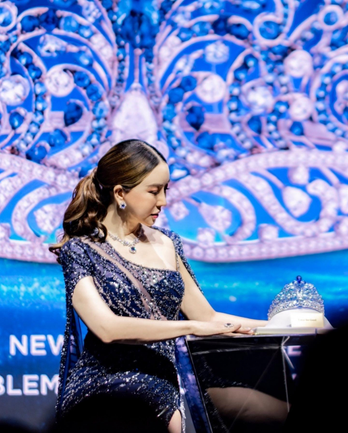Dì Anne Jakrajutatip hé lộ chi phí siêu khủng tổ chức Miss Universe, quyết đem cuộc thi về Thái 2 năm 1 lần