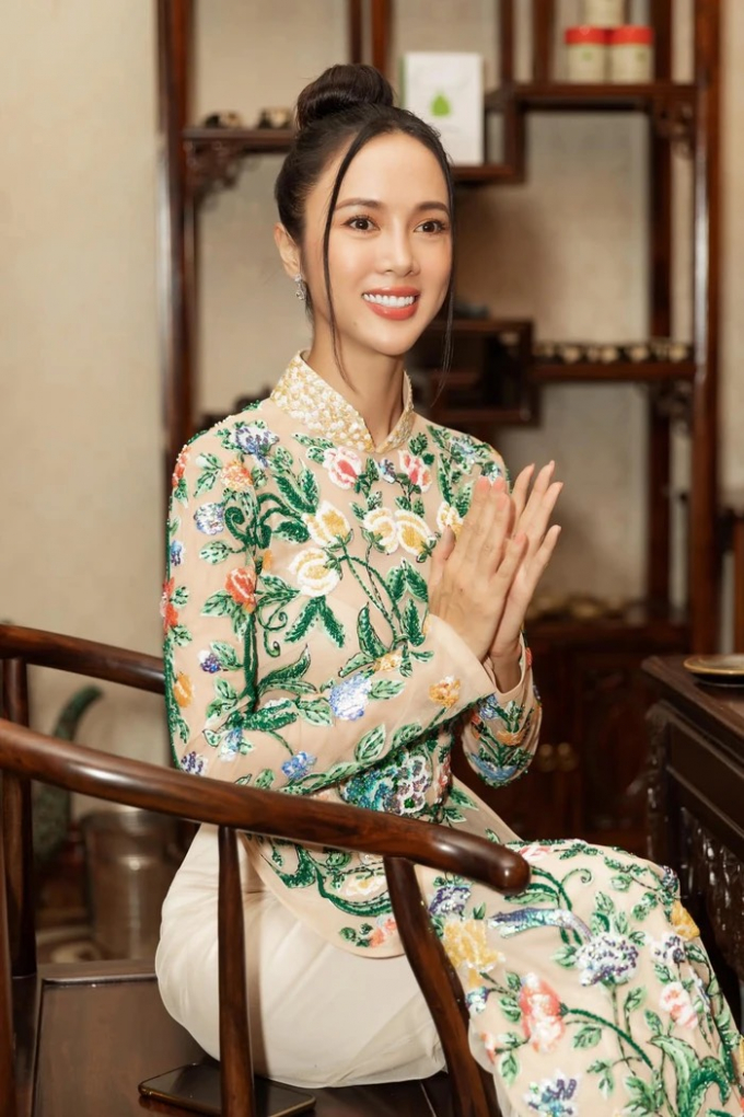 Top 5 Hoa hậu Việt Nam 2012: Người hạnh phúc viên mãn, người chật vật chuyển hướng làm ca sĩ