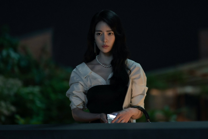 ‘Nữ hoàng cảnh nóng’ tát Song Hye Kyo trong The Glory là ai?
