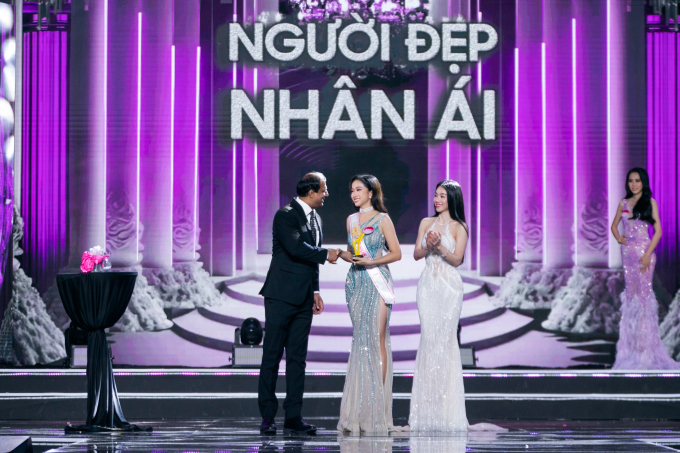 Trực tiếp chung kết Hoa hậu Việt Nam 2022: Người đẹp 19 tuổi Huỳnh Thị Thanh Thủy đăng quang ngôi vị cao nhất
