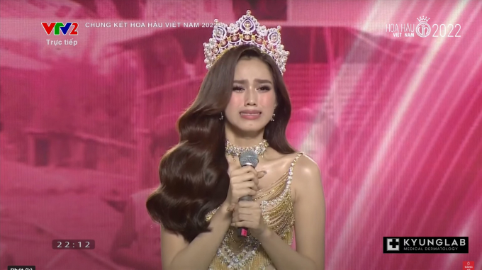Xúc động với những khoảnh khắc đương nhiệm cuối cùng của Đỗ Hà trên sân khấu Hoa hậu Việt Nam 2022