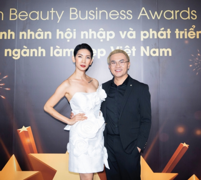 Đàm Vĩnh Hưng, Hồ Ngọc Hà trình diễn cực sung trong chương trình Vietnam Beauty Business Awards 2022