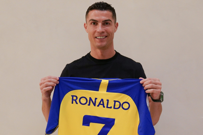Ronaldo chính thức gia nhập CLB của Ả Rập Xê Út với hợp đồng ‘khủng’