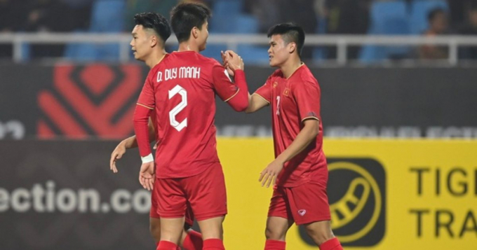 Thắng dễ dàng Myanmar, Việt Nam giành ngôi đầu bảng tiến vào bán kết