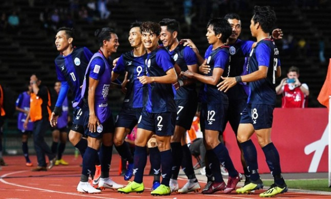 Vượt mặt nhóm yếu của khu vực, Campuchia vẫn nói lời chia tay HLV Keisuke Honda