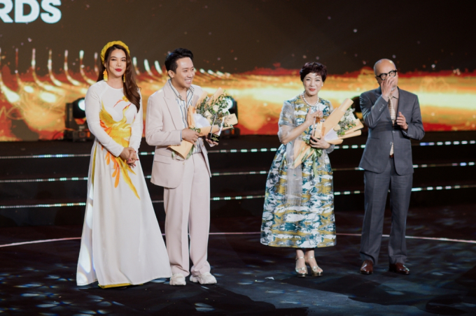 Sau khi gom loạt giải thưởng với Bố già, Trấn Thành tiếp tục được vinh danh Diễn viên điện ảnh nổi bật của năm