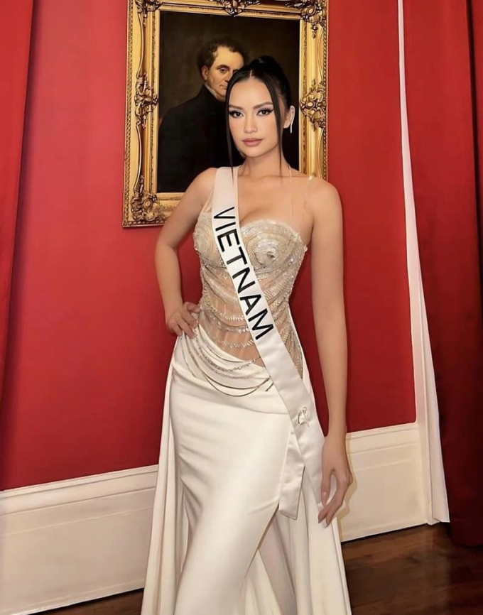 Ngày 7 ở Miss Universe 2022: Ngọc Châu dự tiệc tối với váy dạ hội trắng, thanh lịch nhưng vẫn đầy quyến rũ