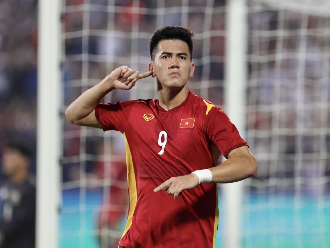 HLV Thái Lan dành lời khen ngợi cho cầu thủ Việt Nam trước thềm chung kết