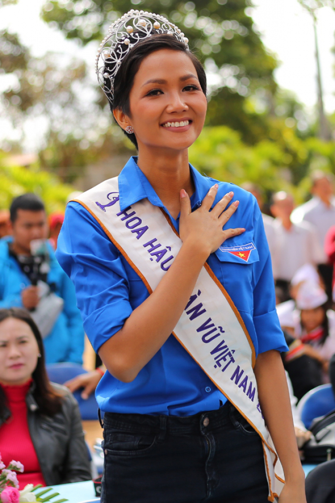 Lọ lem châu Á HHen Niê tiếp tục được Missosology gọi tên: Top 5 Miss Universe 2018 chưa hết hot sau 5 năm