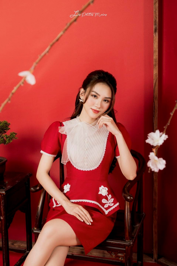 Hoa hậu Mai Phương xuất hiện tại nhà của chồng cũ Lệ Quyên, fan soi chi tiết trùng hợp đến bất ngờ
