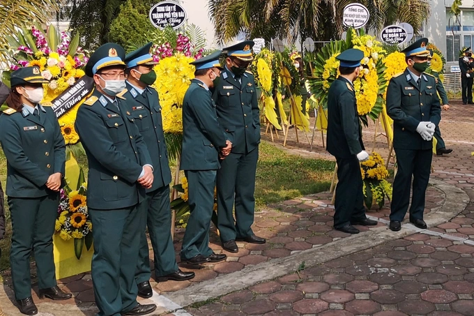 Tâm sự của vợ Đại úy trong vụ rơi máy bay ở Yên Bái: Anh hứa đón ba mẹ con ở Nội Bài