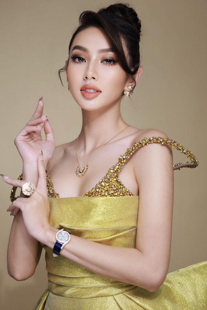 Thùy Tiên diện trang sức hơn 3 tỉ, khoe nhan sắc xinh đẹp chuẩn hoa hậu quốc tế