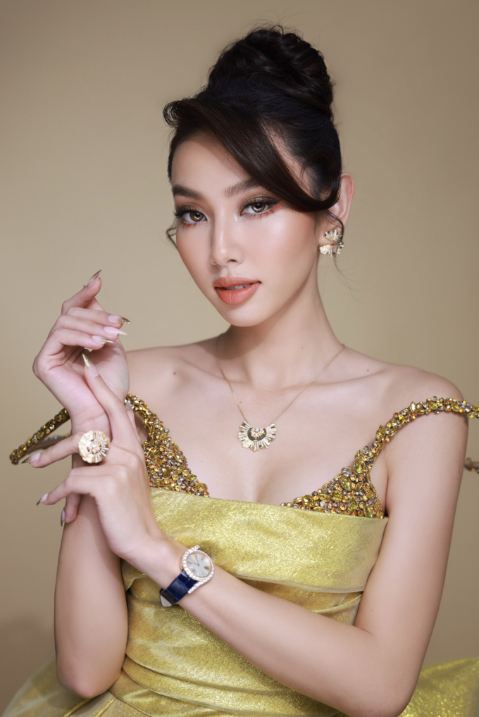 Thùy Tiên diện trang sức hơn 3 tỉ, khoe nhan sắc xinh đẹp chuẩn hoa hậu quốc tế