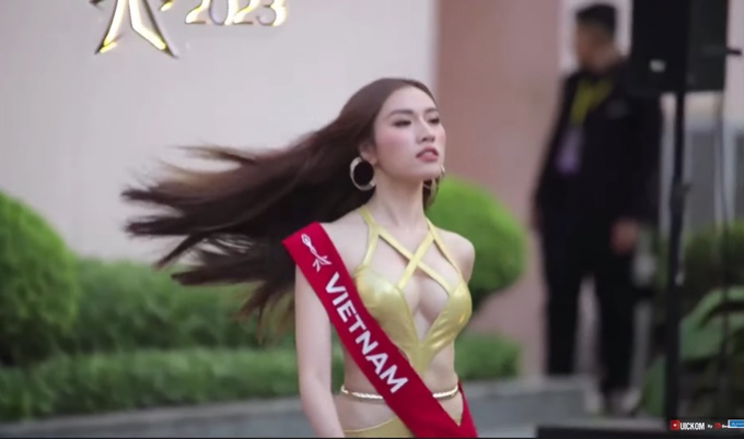 Thanh Thanh Huyền gặp sự cố phần thi bikini tại Miss Charm 2023: Thần thái gánh còng lưng nhưng vẫn bị mất điểm