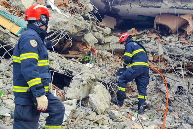 Đội cứu hộ Việt Nam phối hợp cứu nạn nhân 14 tuổi bị vùi lấp ở Thổ Nhĩ Kỳ