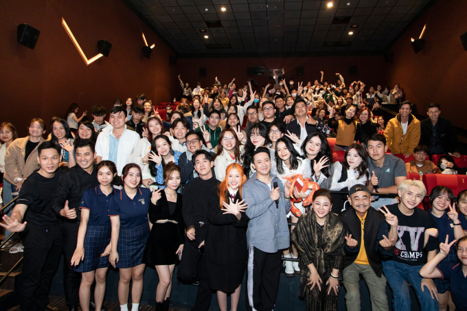 Nhà bà Nữ vượt mặt Bố già, trở thành phim điện ảnh Việt có doanh thu cao nhất với con số cực khủng