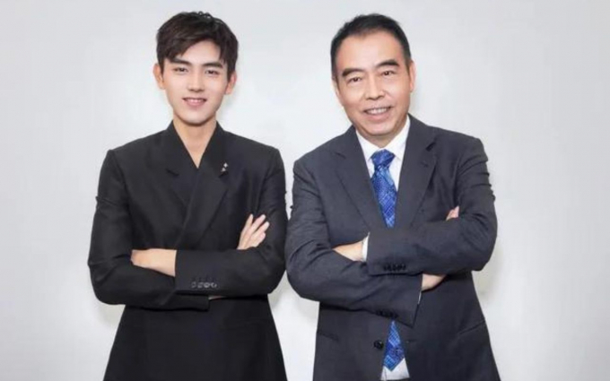 “Thái tử Cbiz” Trần Phi Vũ bị bố từ mặt sau ồn ào ảnh giường chiếu, ảnh hưởng cả đoàn làm phim