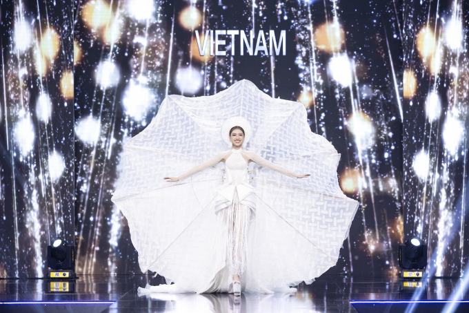 Mãn nhãn với phần trình diễn Bánh tráng của Thanh Thanh Huyền tại đêm bán kết Miss Charm 2023