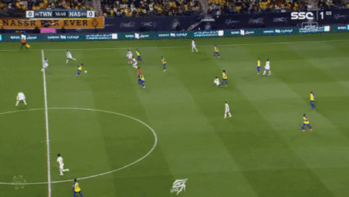 Lác mắt với đường kiến tạo thiên tài của Ronaldo ở giải Ả Rập Xê Út Lác mắt với đường kiến tạo thiên tài của Ronaldo ở giải Ả Rập Xê Út
