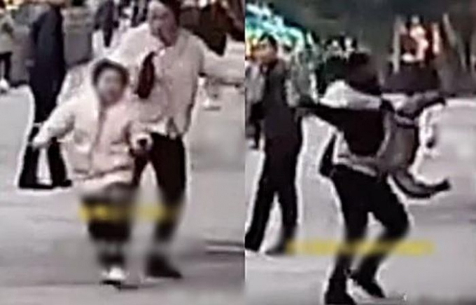 Mẹ đánh đập, ném con gái vào thùng rác gây phẫn nộ Mẹ đánh đập, ném con gái vào thùng rác gây phẫn nộ