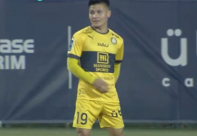 Ngỡ ngàng: Quang Hải được chấm điểm bằng cầu thủ đá phản lưới nhà của Pau FC