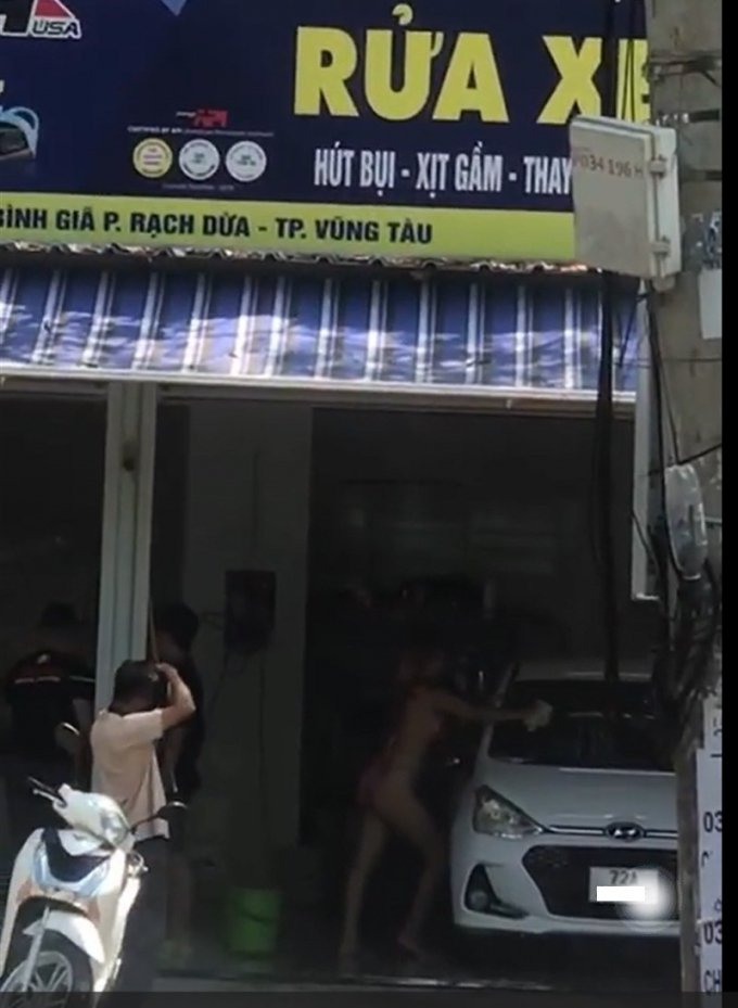 Bà Rịa-Vũng Tàu: Để cô gái mặc bikini rửa xe, quản lý tiệm bị nhắc nhở