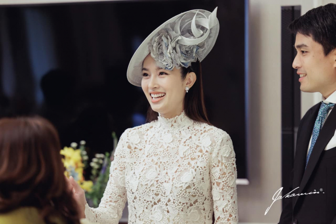 Hoa hậu chuyển giới đẹp nhất Thái Lan làm nghi lễ cưới