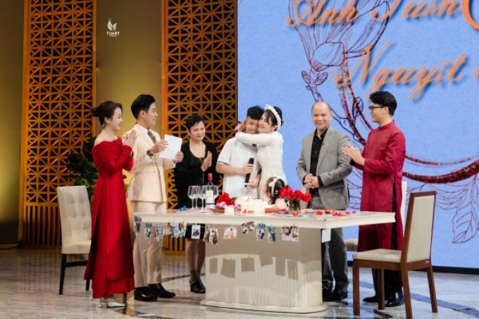 Vợ chồng diễn viên Anh Tuấn - Nguyệt Hằng tiết lộ hôn nhân được cứu vãn bởi bát phở