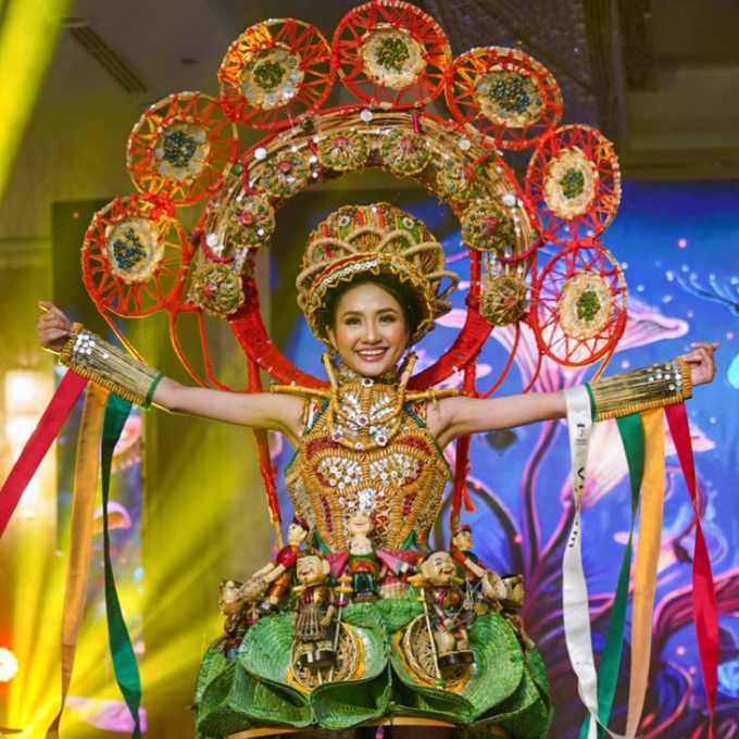 Học trò Hoàng Thùy - Nguyễn Thanh Hà đăng quang Miss Eco International 2023
