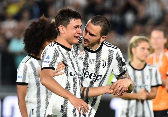 Nhận tin sét đánh từ người cũ, Juventus đối diện nguy cơ hầu tòa