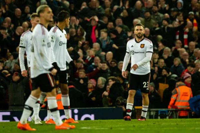 MU thua Liverpool 7 bàn: 92 năm mới thê thảm đến thế, sốc với thông số chạy