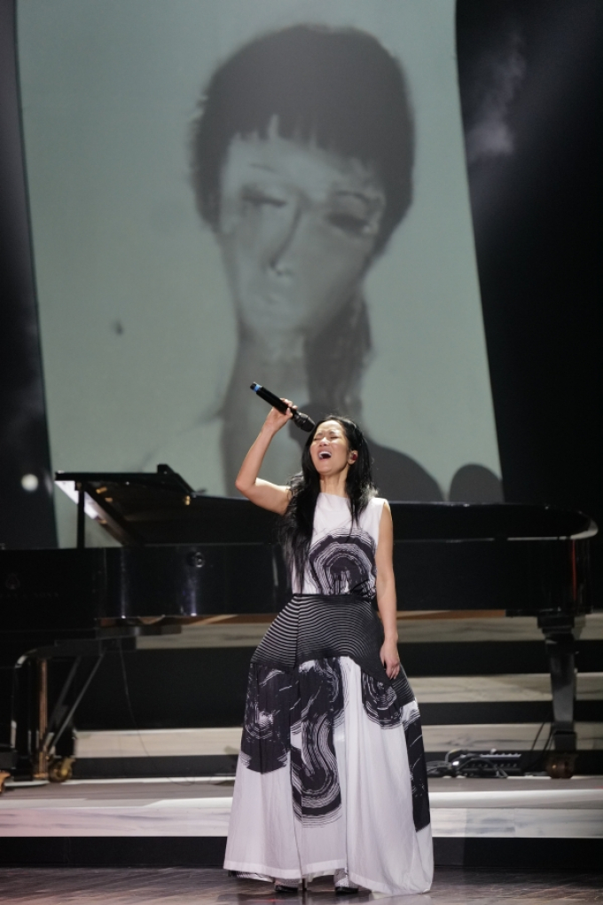 Diva Hồng Nhung rưng rưng khi nhắc lại kỷ niệm về cố nhạc sĩ Trịnh Công Sơn