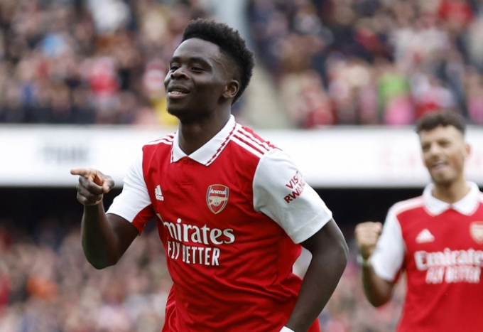 Crystal Palace trả giá cực đắt vì sa thải huyền thoại Arsenal