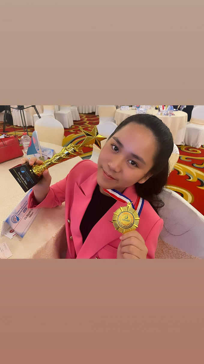Hoa hậu Bella Vũ nhận giải thưởng Lãnh đạo Thanh niên Toàn cầu 2023