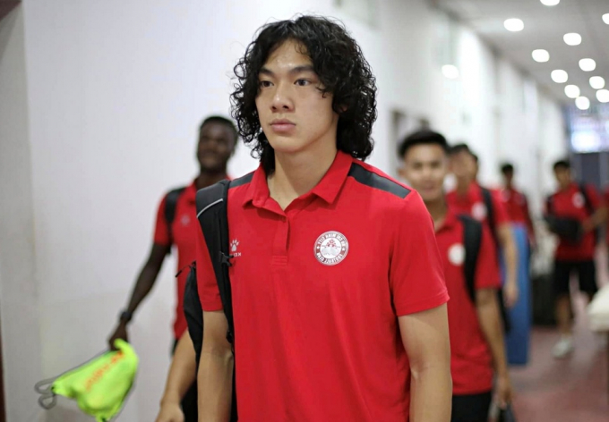 Cầu thủ Việt kiều trưởng thành từ lò Barca gia nhập CLB TP.HCM
