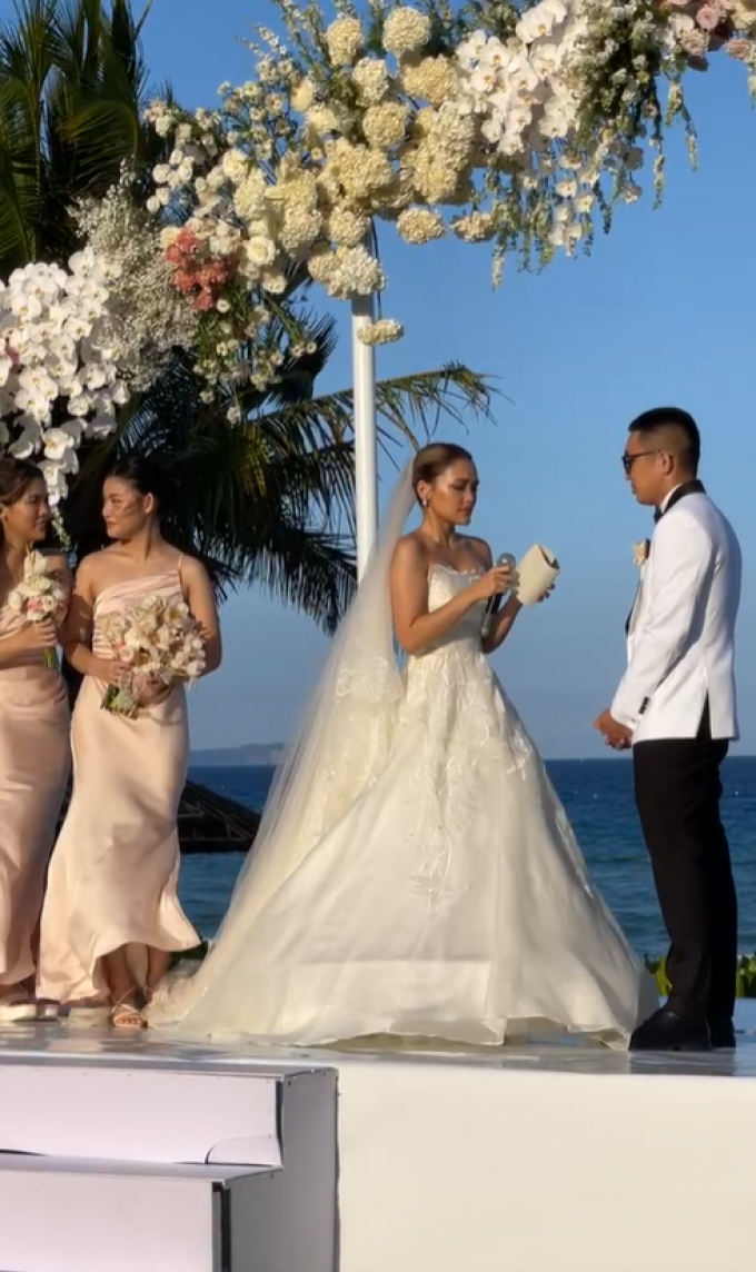 Đám cưới Linda Ngô - Phong Đạt: Cô dâu òa khóc tại hôn lễ, tiết lộ chưa quen đã tiến đến bước hôn