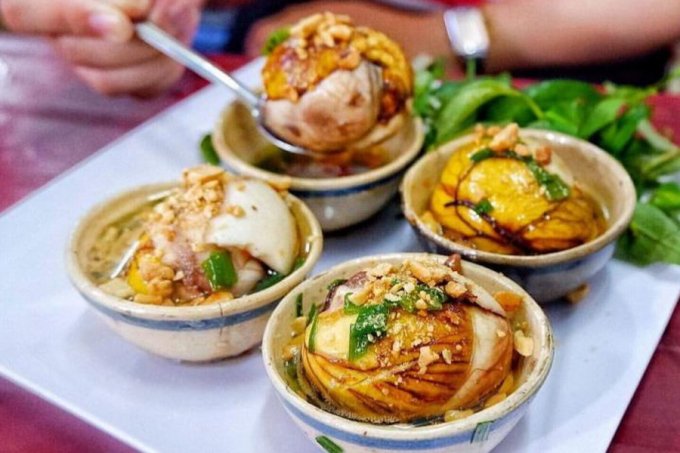 Cách thưởng thức trứng vịt lộn ba miền